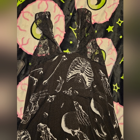 Midnight Hour Plus sized Bones and Skulls dress Size 4 - Picture 2 of 4